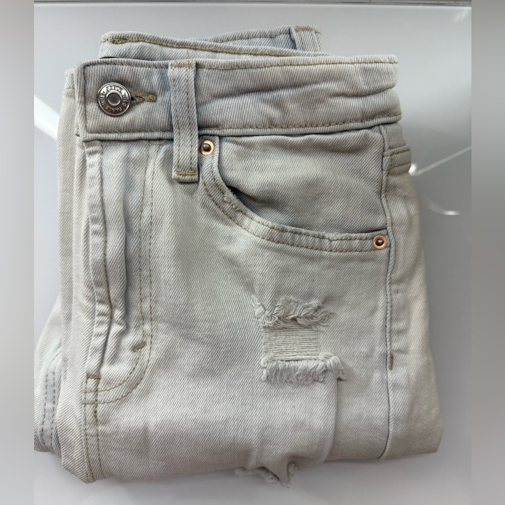 Wild Fable mom jeans 00 never worn light wash